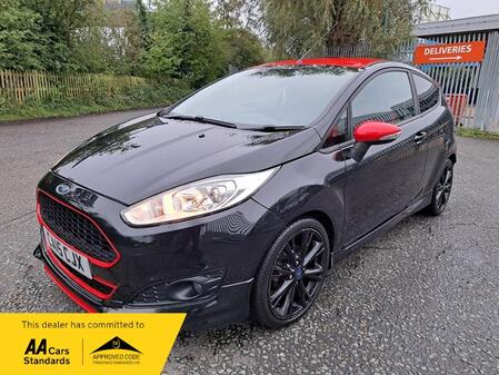 FORD FIESTA 1.0 T EcoBoost Zetec S Black Edition